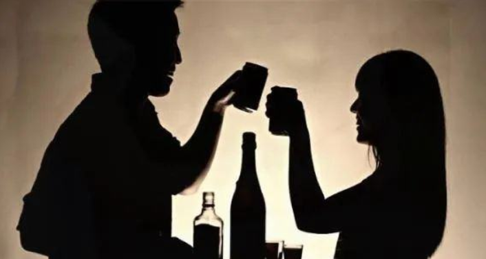 王平聚律師：醉酒后強行與他人發(fā)生性關(guān)系，如何定罪?